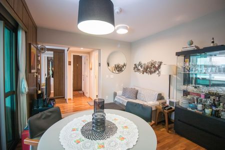 Apartamento à venda com 60m², 2 quartos e 1 vagaSala