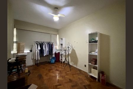 Apartamento à venda com 130m², 3 quartos e 1 vagaQuarto