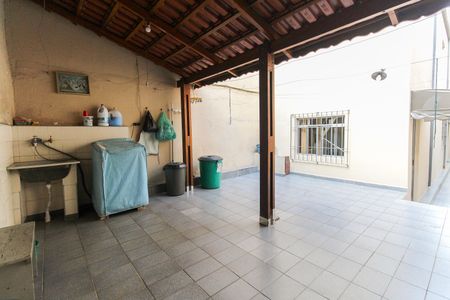 Casa à venda com 140m², 3 quartos e 2 vagas Casa à venda com 140m², 3 quartos e 2 vagasÁrea de Serviço