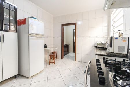 Casa à venda com 140m², 3 quartos e 2 vagas Casa à venda com 140m², 3 quartos e 2 vagasCozinha