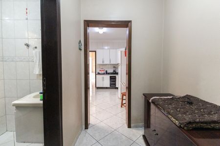 Casa à venda com 140m², 3 quartos e 2 vagas Casa à venda com 140m², 3 quartos e 2 vagasHall