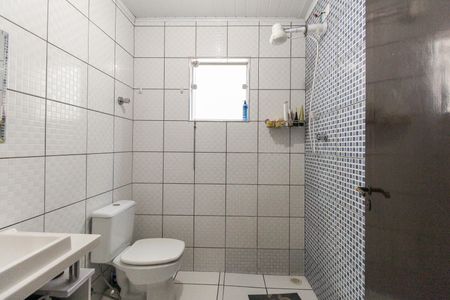 Casa à venda com 140m², 3 quartos e 2 vagas Casa à venda com 140m², 3 quartos e 2 vagasBanheiro