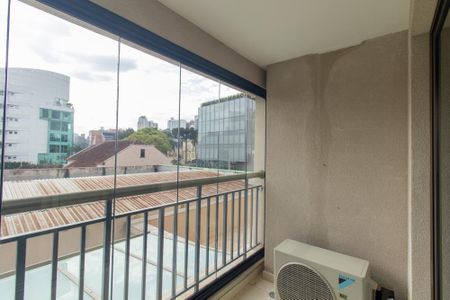 Varanda de apartamento para alugar com 1 quarto, 45m² em Batel, Curitiba