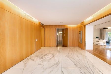 Apartamento à venda com 714m², 5 quartos e NaN vagas