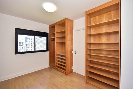 Apartamento à venda com 288m², 4 quartos e 4 vagasSuíte 3