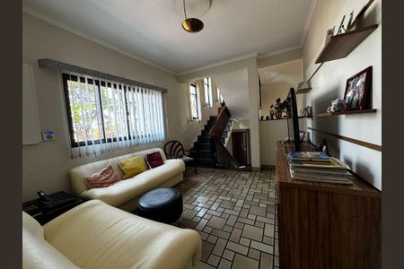 Casa à venda com 3 quartos, 297m² em Vila Pires, Santo André