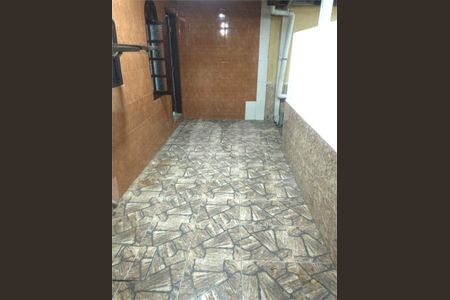 Casa à venda com 3 quartos, 300m² em Vila Ema, São Paulo