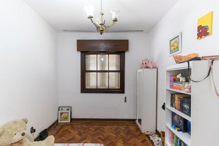 Casa à venda com 352m², 6 quartos e 4 vagas Casa à venda com 352m², 6 quartos e 4 vagasQuarto 1