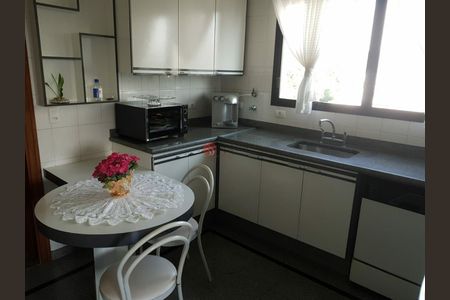 Apartamento à venda com 4 quartos, 250m² em Vila Gomes Cardim, São Paulo