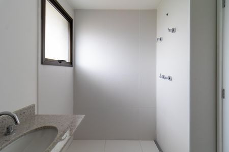 Apartamento à venda com 144m², 3 quartos e 3 vagas Apartamento à venda com 144m², 3 quartos e 3 vagasBanheiro da Suíte 2