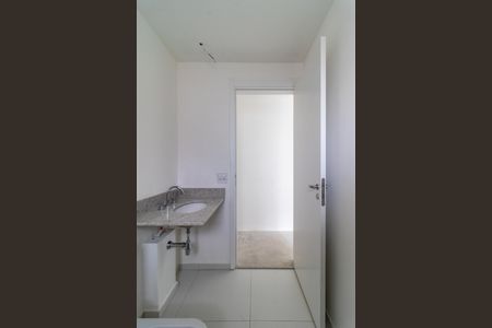 Apartamento à venda com 144m², 3 quartos e 3 vagas Apartamento à venda com 144m², 3 quartos e 3 vagasBanheiro da Suíte 1
