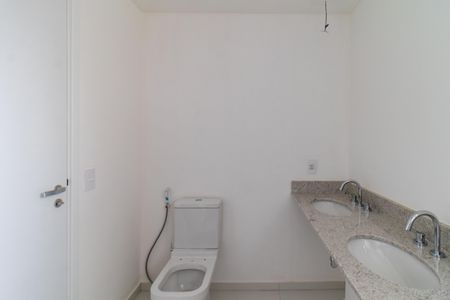 Apartamento à venda com 144m², 3 quartos e 3 vagas Apartamento à venda com 144m², 3 quartos e 3 vagasBanheiro da Suíte 2