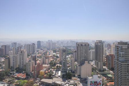 Apartamento à venda com 238m², 4 quartos e 3 vagas Apartamento à venda com 238m², 4 quartos e 3 vagasVista da Suíte 3