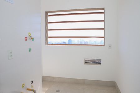 Apartamento à venda com 238m², 4 quartos e 3 vagas Apartamento à venda com 238m², 4 quartos e 3 vagasÁrea de Serviço
