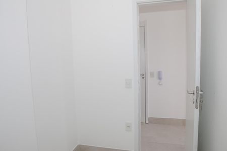 Apartamento à venda com 238m², 4 quartos e 3 vagas Apartamento à venda com 238m², 4 quartos e 3 vagasQuarto de Serviço