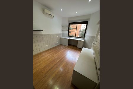 Apartamento à venda com 197m², 3 quartos e 3 vagas