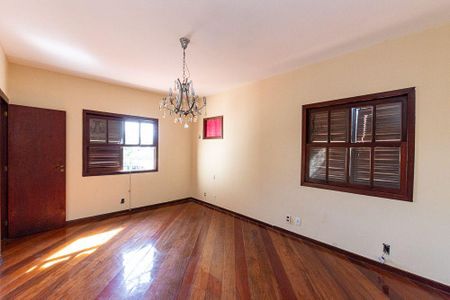 Casa à venda com 4 quartos, 318m² em Itaipu, Niterói