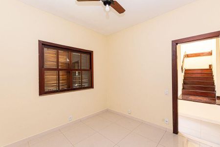 Casa à venda com 4 quartos, 318m² em Itaipu, Niterói