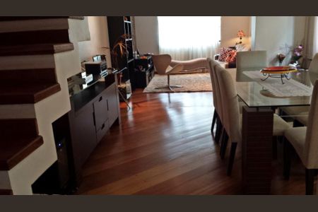 Casa à venda com 4 quartos, 194m² em Vila Suzana, São Paulo