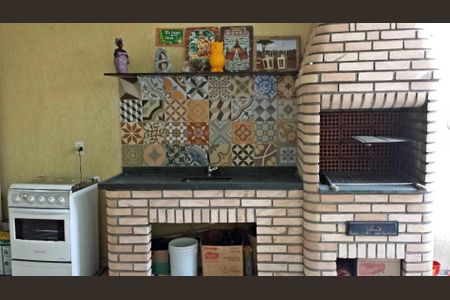 Casa à venda com 194m², 4 quartos e 6 vagas