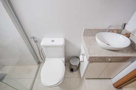 Apartamento à venda com 55m², 2 quartos e 2 vagasBanheiro Social