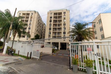 Apartamento à venda com 60m², 2 quartos e 1 vaga Apartamento à venda com 60m², 2 quartos e 1 vagaFachada