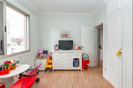 Apartamento à venda com 130m², 4 quartos e 2 vagasQuarto 1