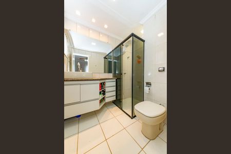 Apartamento à venda com 130m², 4 quartos e 2 vagasBanheiro da Suíte