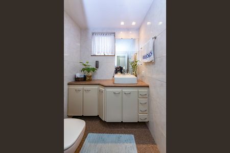 Apartamento à venda com 130m², 4 quartos e 2 vagasBanheiro Social