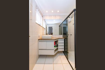 Apartamento à venda com 130m², 4 quartos e 2 vagasBanheiro da Suíte