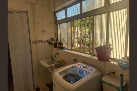 Apartamento à venda com 82m², 3 quartos e 1 vagaÁrea de Serviço