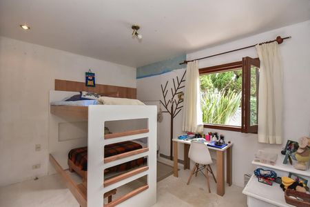 Casa à venda com 700m², 3 quartos e 6 vagasSuíte 1