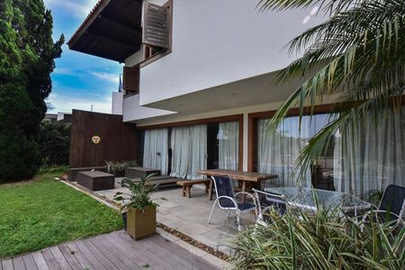 Casa à venda com 700m², 3 quartos e 6 vagasÁrea comum