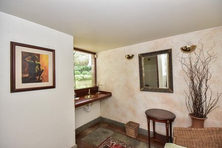 Casa à venda com 700m², 3 quartos e 6 vagasLavabo da Sala