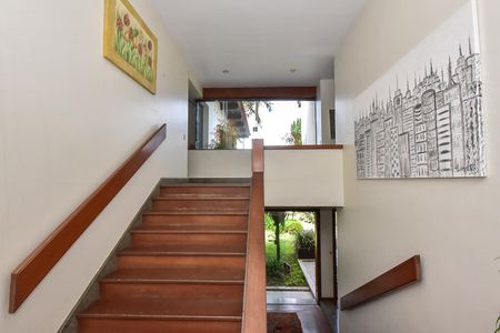 Casa à venda com 700m², 3 quartos e 6 vagasCorredor