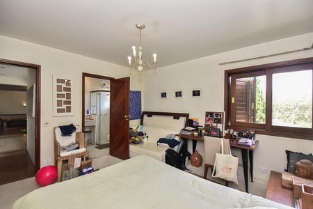 Casa à venda com 700m², 3 quartos e 6 vagasSuíte 2