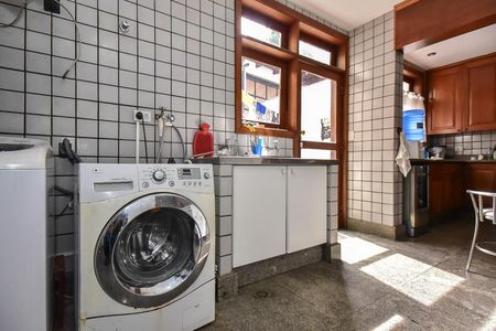 Casa à venda com 700m², 3 quartos e 6 vagasÁrea de Serviço