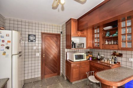 Casa à venda com 700m², 3 quartos e 6 vagasCozinha