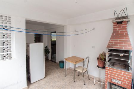 Casa à venda com 200m², 3 quartos e 4 vagas Casa à venda com 200m², 3 quartos e 4 vagasÁrea de Serviço