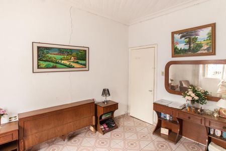 Casa à venda com 200m², 3 quartos e 4 vagas Casa à venda com 200m², 3 quartos e 4 vagasQuarto 2