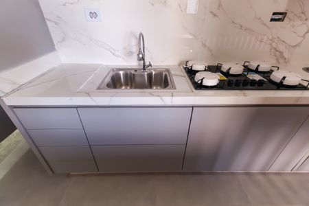 Sala/Cozinha de apartamento para alugar com 2 quartos, 50m² em Vila Bertioga, São Paulo