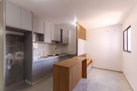 Sala/Cozinha de apartamento para alugar com 2 quartos, 50m² em Vila Bertioga, São Paulo