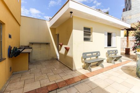 Casa à venda com 300m², 3 quartos e 4 vagas Casa à venda com 300m², 3 quartos e 4 vagasÁrea Externa - Piscina