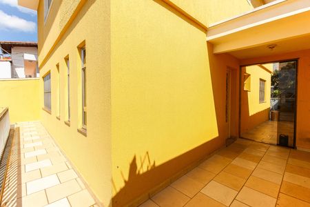 Casa à venda com 300m², 3 quartos e 4 vagas Casa à venda com 300m², 3 quartos e 4 vagasÁrea Externa