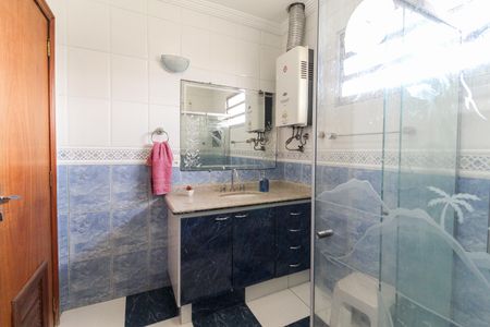 Casa à venda com 300m², 3 quartos e 4 vagas Casa à venda com 300m², 3 quartos e 4 vagasBanheiro Social