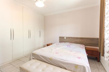 Casa à venda com 300m², 3 quartos e 4 vagas Casa à venda com 300m², 3 quartos e 4 vagasQuarto 1