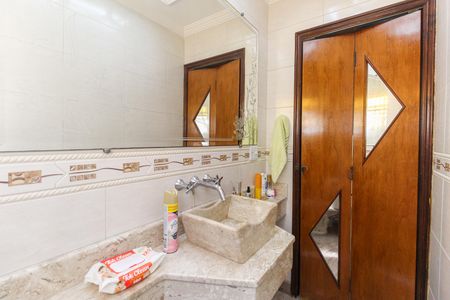 Casa à venda com 300m², 3 quartos e 4 vagas Casa à venda com 300m², 3 quartos e 4 vagasLavabo