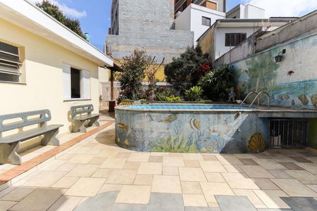 Casa à venda com 300m², 3 quartos e 4 vagas Casa à venda com 300m², 3 quartos e 4 vagasÁrea Externa - Piscina