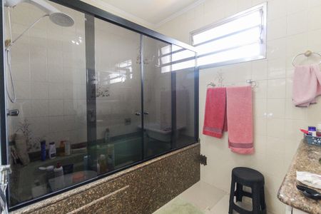 Casa à venda com 300m², 3 quartos e 4 vagas Casa à venda com 300m², 3 quartos e 4 vagasBanheiro da Suíte