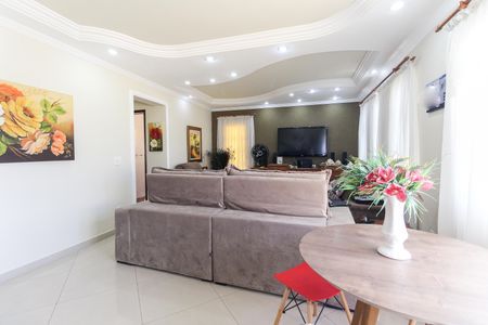 Sala de casa à venda com 3 quartos, 300m² em Vila Siria, São Paulo